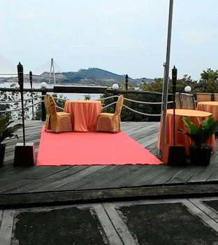 Golden Fish Cottage And Restaurant Batam Exterior photo